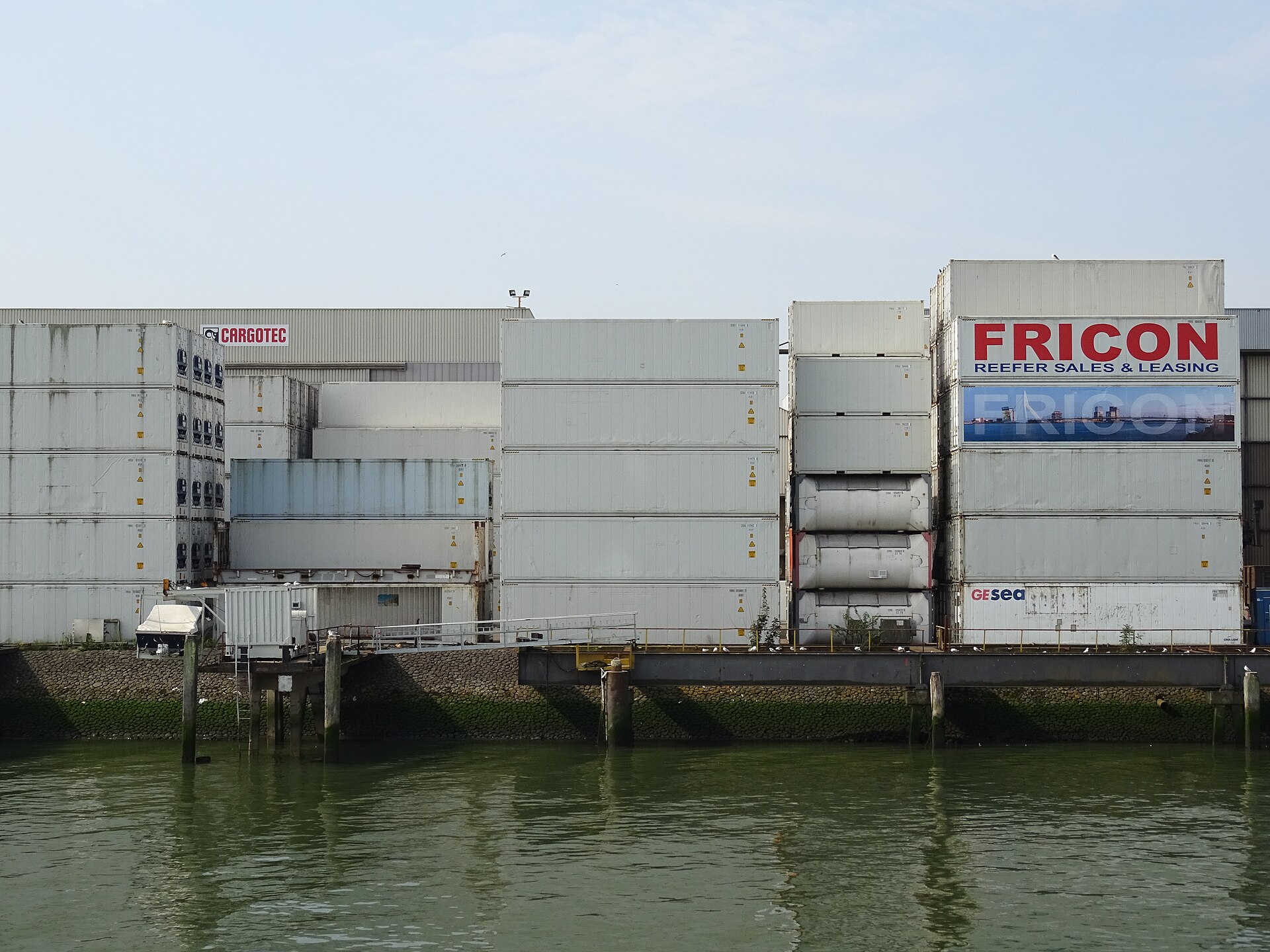 Conteneurs de batteries lithium pour export